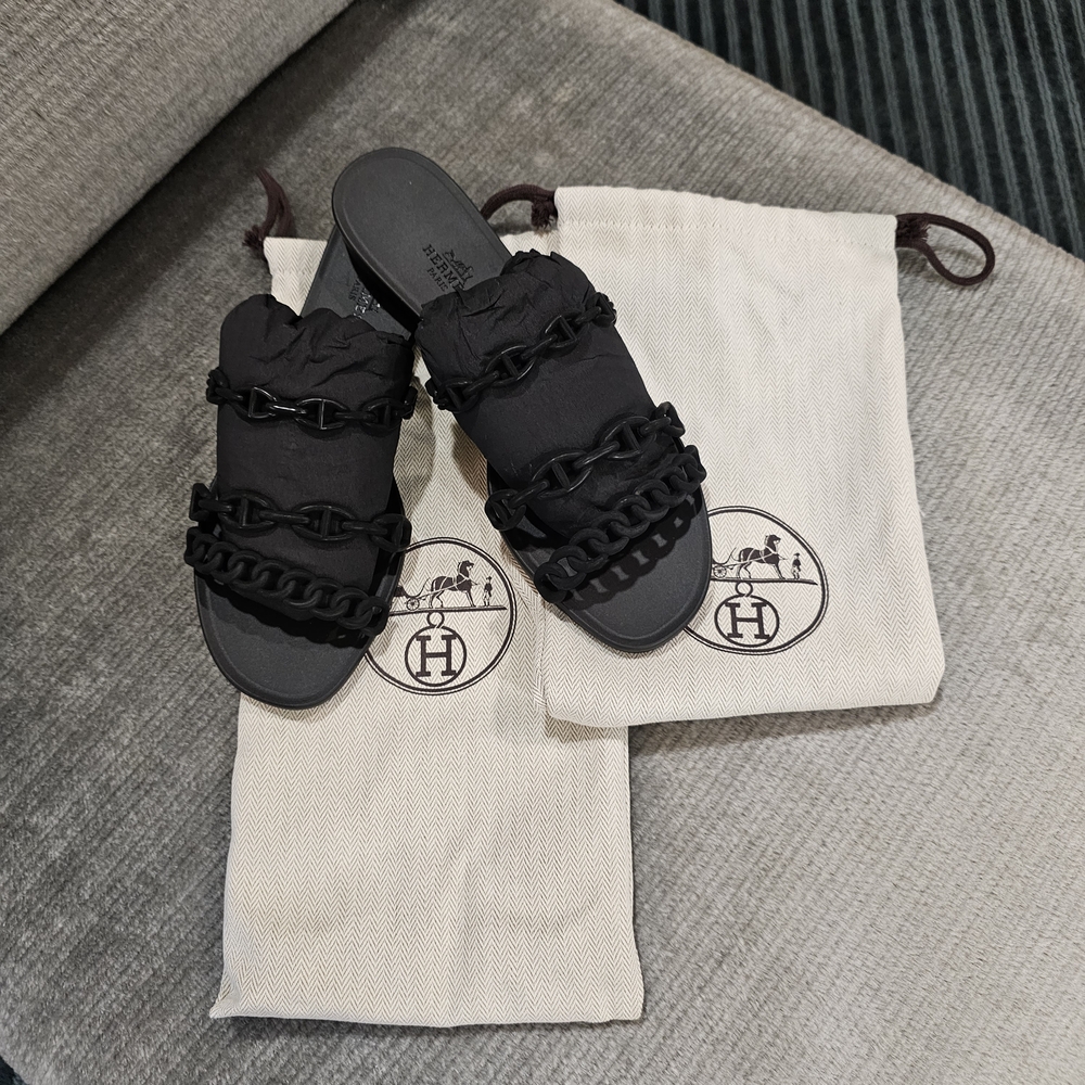Hermès Black Rubber Chain Sandals